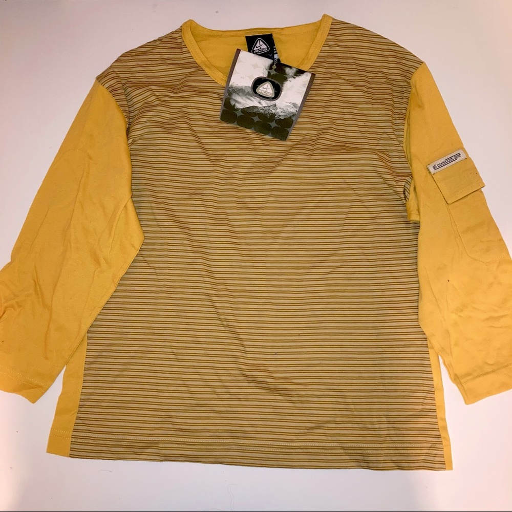 Nike ACG top